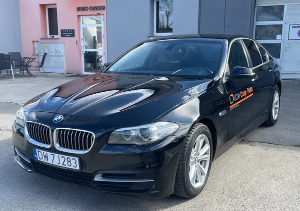 samochody osobowe BMW Seria 5 cena 82700 przebieg: 161000, rok produkcji 2016 z Wrocław